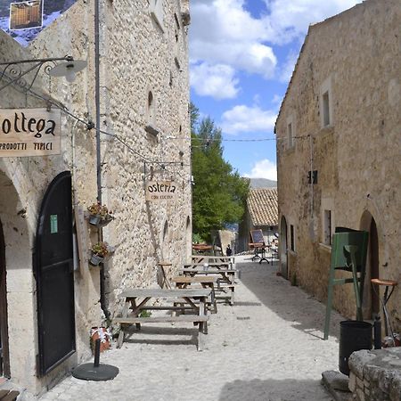 La Taberna Di Rocca Calascio Hotel Exterior photo